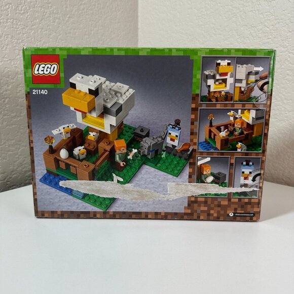 LEGO Minecraft: The Chicken Coop (21140) - Picture 2 of 3